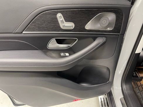 Used 2026 Mercedes-Benz GLS 450 4MATIC image 24