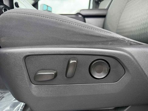 Used 2024 Chevrolet Silverado 2500 Custom w/ Custom Value Package AWD/4WD image 30