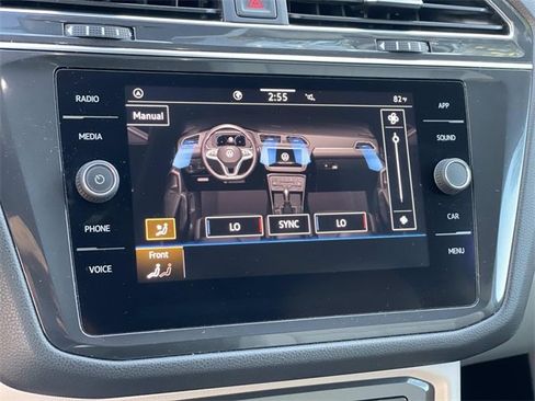 Used 2022 Volkswagen Tiguan SE image 12
