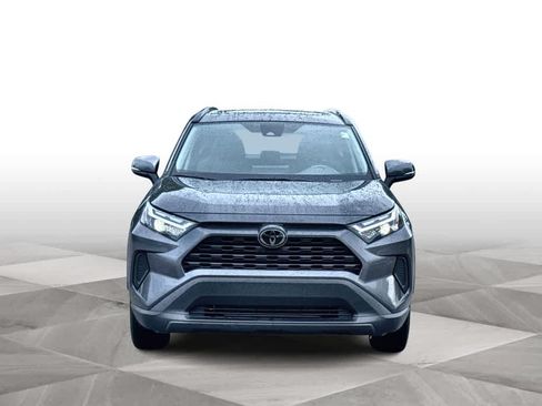 Used 2025 Toyota RAV4 XLE w/ Convenience Package FWD image 3