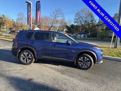 Used 2023 Nissan Rogue SV image 4