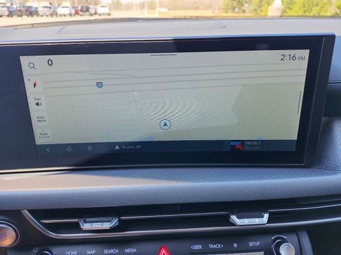 Used 2024 Hyundai Sonata SEL w/ Convenience Package image 13