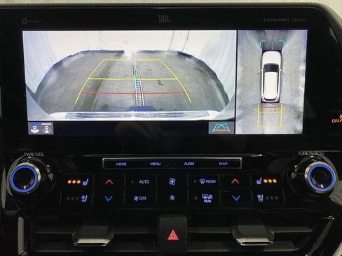 Used 2022 Toyota Highlander Platinum image 21