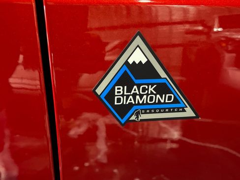 Used 2023 Ford Bronco Black Diamond w/ Sasquatch Package AWD/4WD image 9