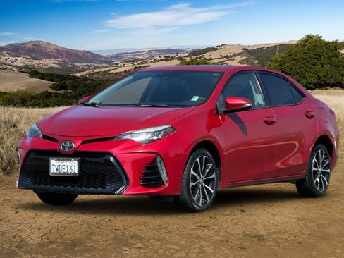 Used 2017 Toyota Corolla L image 8