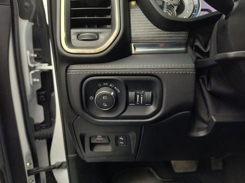 Used 2019 RAM 1500 Limited AWD/4WD image 25