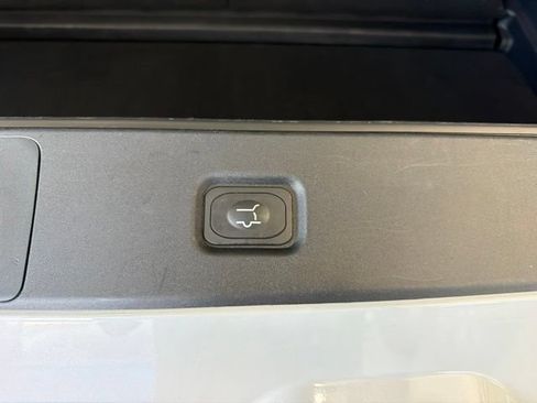 Certified 2025 Ford Expedition Active AWD/4WD image 10