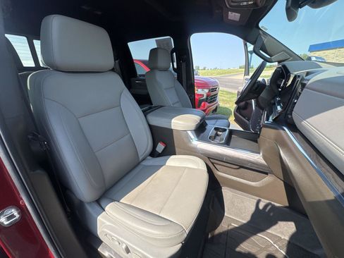 Used 2024 Chevrolet Silverado 2500 LTZ w/ LTZ Plus Package AWD/4WD image 17