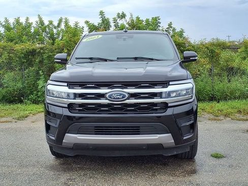 Used 2023 Ford Expedition Limited AWD/4WD image 6
