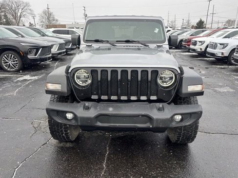 Used 2020 Jeep Wrangler Unlimited Sport image 2