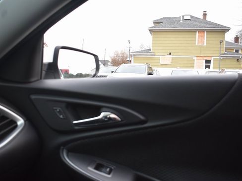 Used 2024 Chevrolet Malibu LT image 19