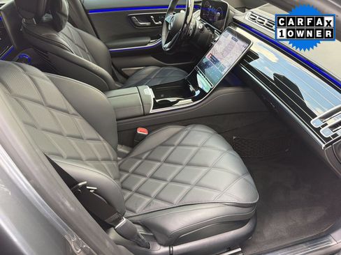 Used 2024 Mercedes-Benz Maybach S 580 4MATIC image 32