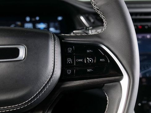 Used 2023 Jeep Grand Cherokee Overland image 23