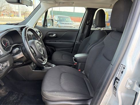 Used 2018 Jeep Renegade Altitude image 10