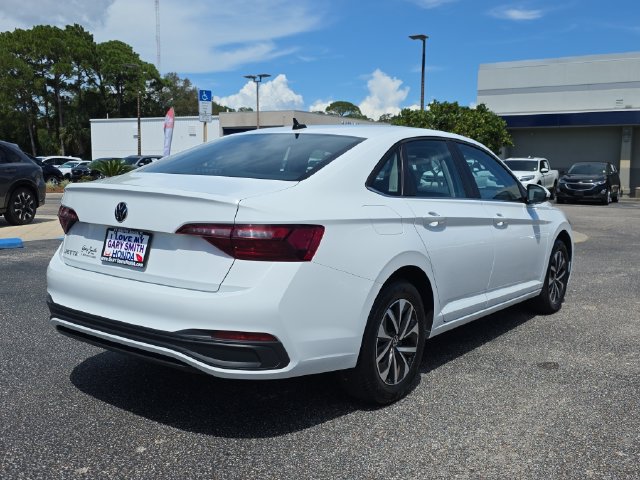 Used 2024 Volkswagen Jetta S FWD image 4