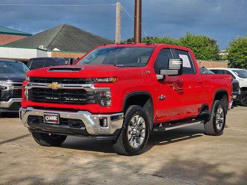 Certified 2025 Chevrolet Silverado 2500 LT w/ Texas Edition AWD/4WD image 3