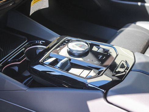 New 2026 BMW i5 eDrive40 w/ M Sport Package RWD image 19