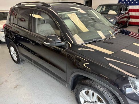Used 2016 Volkswagen Tiguan S image 4