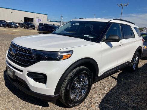 Used 2020 Ford Explorer XLT w/ Comfort Package image 33