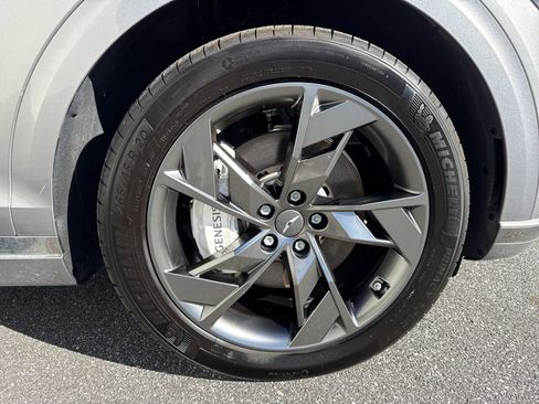 Used 2025 Genesis Electrified GV70 Advanced w/ Prestige Package image 9