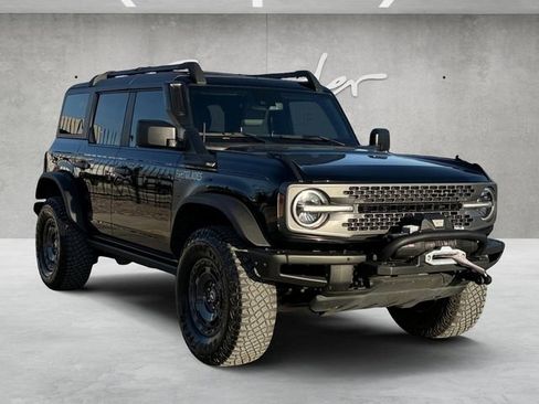 Used 2022 Ford Bronco Everglades image 2