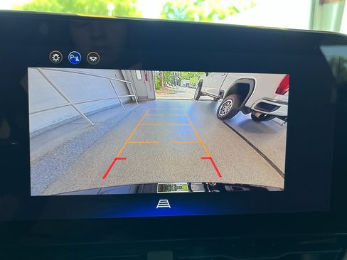 New 2026 Chevrolet Equinox LT FWD image 22