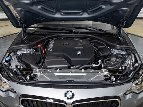 Used 2025 BMW 230i xDrive Coupe image 5
