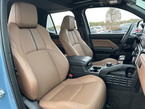 Used 2025 Toyota 4Runner Limited w/ Tow Technology Package image 30