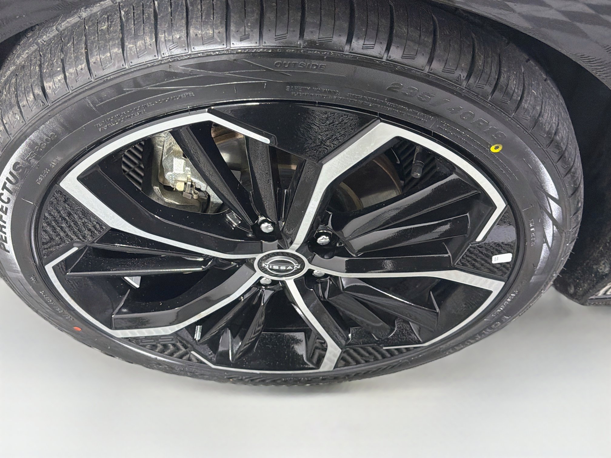 Used 2025 Nissan Altima 2.5 SR FWD image 11