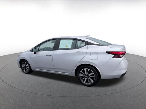 Used 2025 Nissan Versa SV image 10