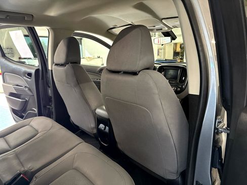 Used 2022 Chevrolet Colorado W/T w/ WT Convenience Package image 36