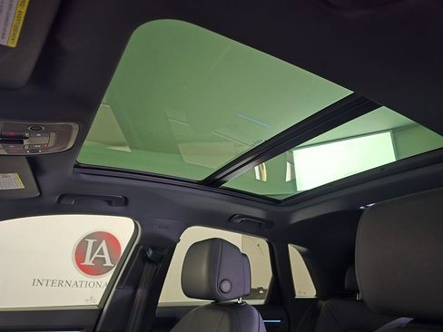 Used 2022 Audi Q3 2.0T Premium Plus w/ Premium Plus Package image 17