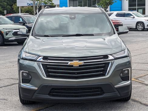 Used 2023 Chevrolet Traverse LT w/ LT Premium Package image 9