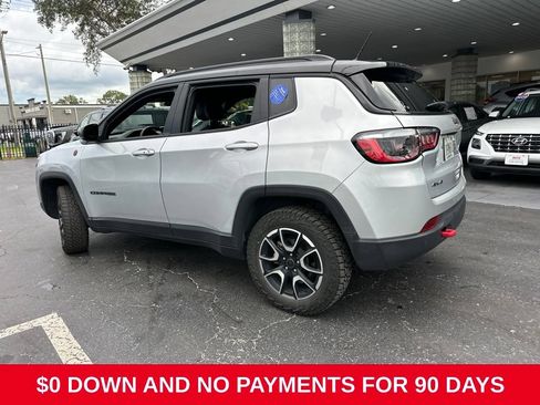 Used 2025 Jeep Compass Trailhawk AWD/4WD image 4
