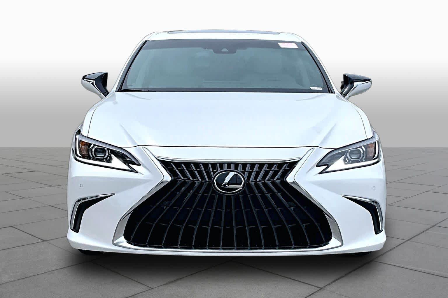 Used 2025 Lexus ES 350 w/ Premium Package FWD image 4