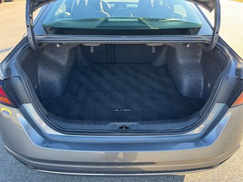 Used 2024 Nissan Altima 2.5 SV image 18