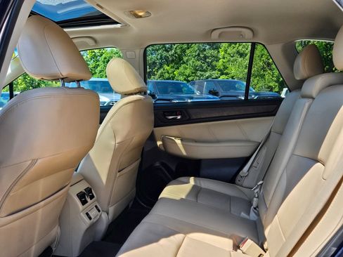 Used 2018 Subaru Outback 2.5i Limited AWD/4WD image 14