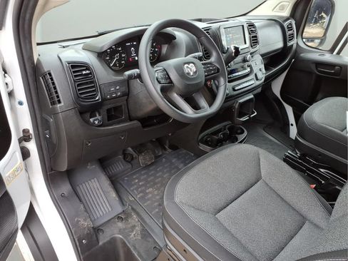 Used 2024 RAM ProMaster 2500 w/ Convenience Group FWD image 9