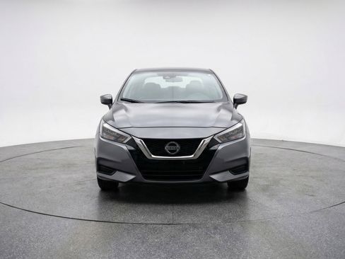 Used 2025 Nissan Versa SV FWD image 2