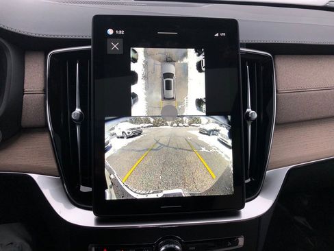 New 2026 Volvo XC90 B5 Plus image 25