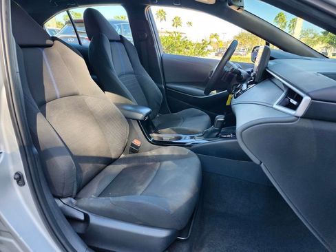 Used 2022 Toyota Corolla SE image 19