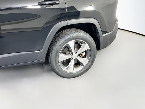 Used 2022 Jeep Cherokee Limited image 30