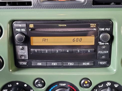 Used 2010 Toyota FJ Cruiser 4WD image 24