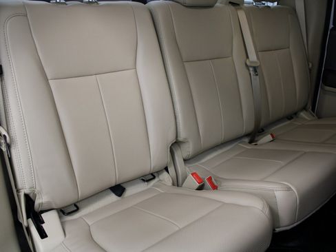 Used 2018 Ford F150 Lariat w/ Equipment Group 501A Mid image 23