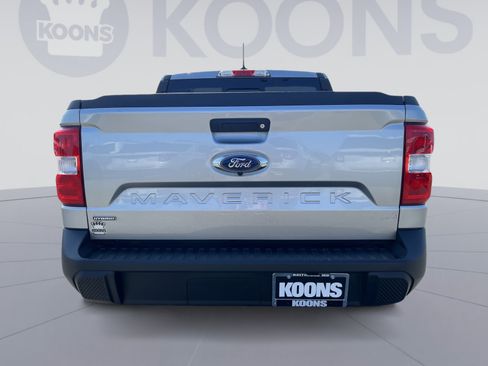Used 2023 Ford Maverick Lariat FWD image 5