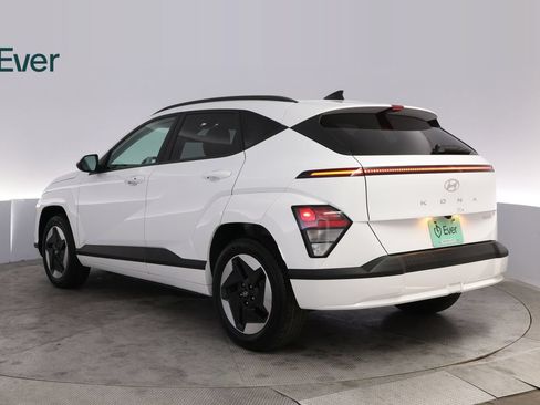 Used 2025 Hyundai Kona SEL FWD image 17