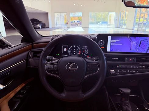 Certified 2023 Lexus ES 350 350 PANO-ROOF/NAV/CARPLAY/L-CE image 17