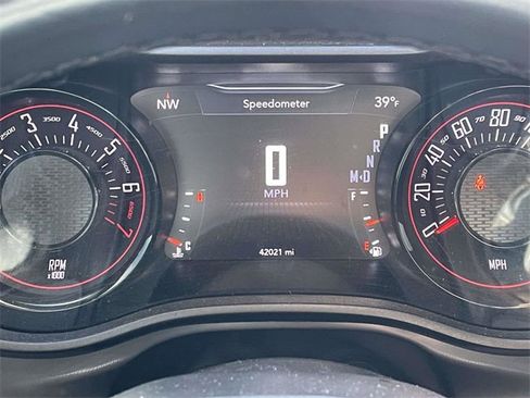 Used 2022 Dodge Challenger SXT w/ Blacktop Package image 25