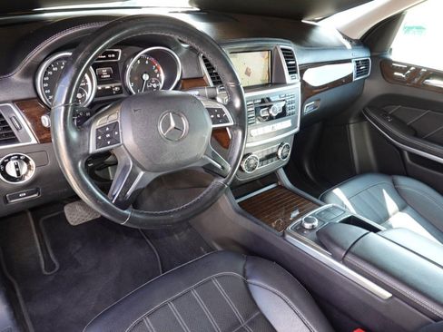 Used 2013 Mercedes-Benz GL 450 4MATIC image 17
