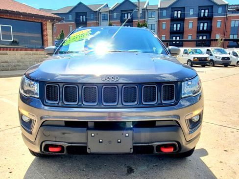 Used 2019 Jeep Compass Trailhawk image 2